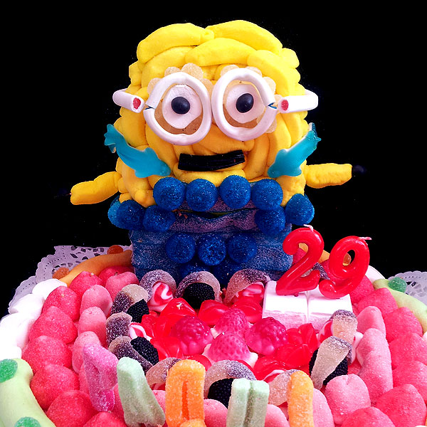 Pastís llaminadures personalitzat Minions - 3e061-94adb-minion-chuches.jpg