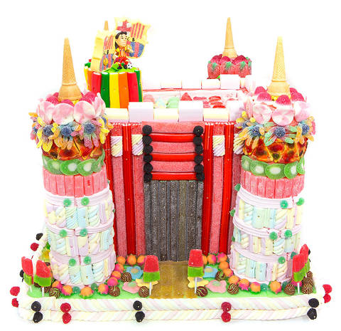 Pastel de chuches personalizado - castillo